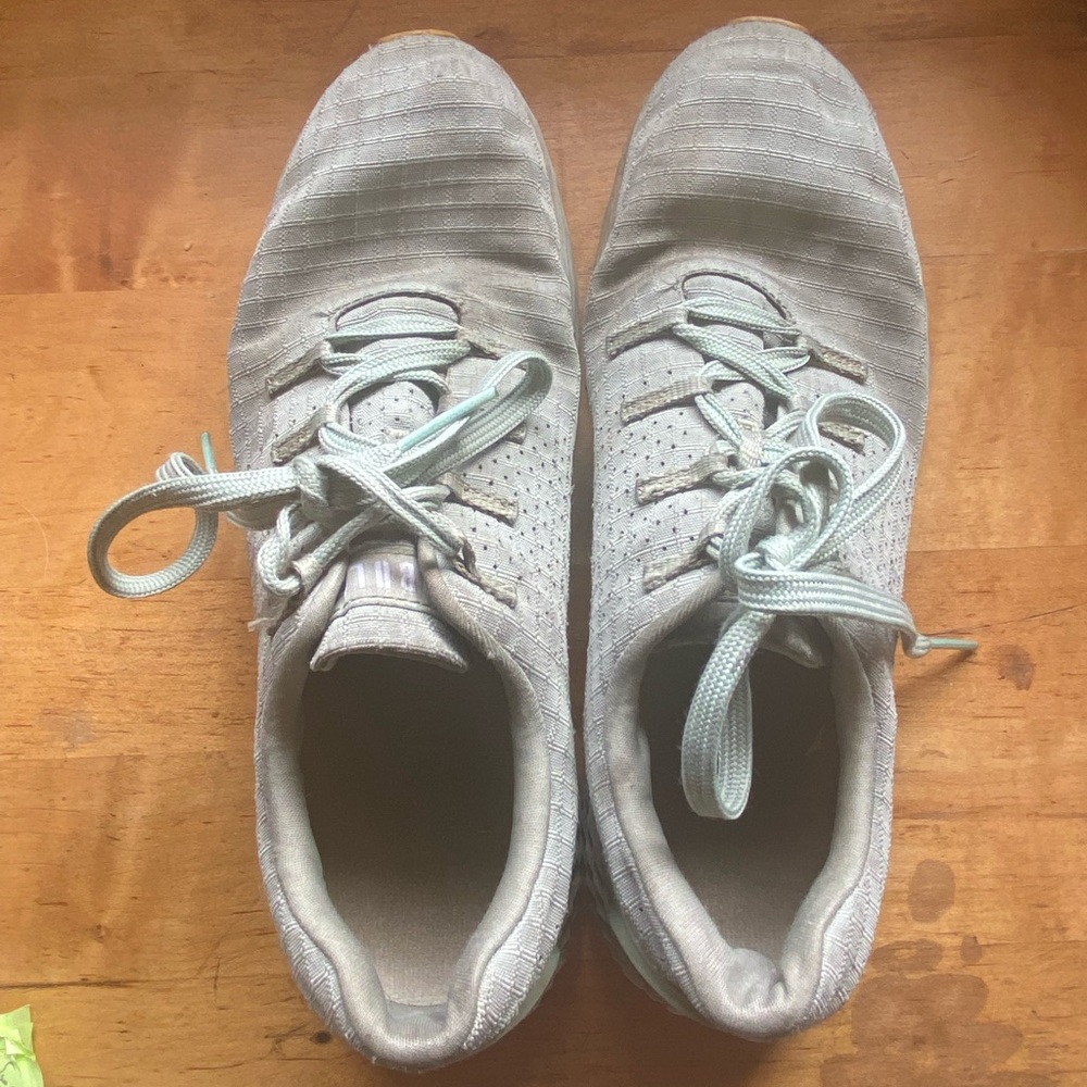 Sea foam nobull runners